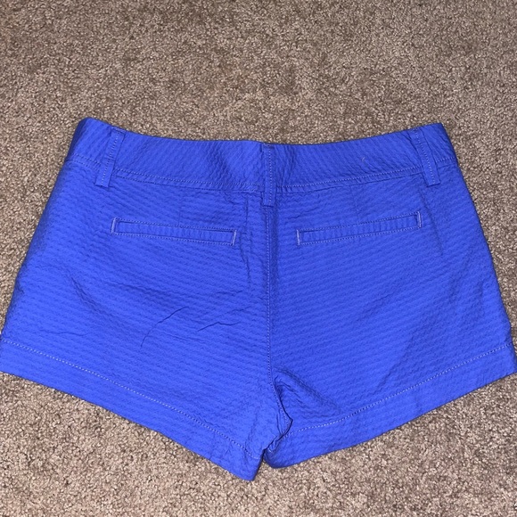 Size 6 Lilly Pulitzer Walsh Short - Picture 2 of 3